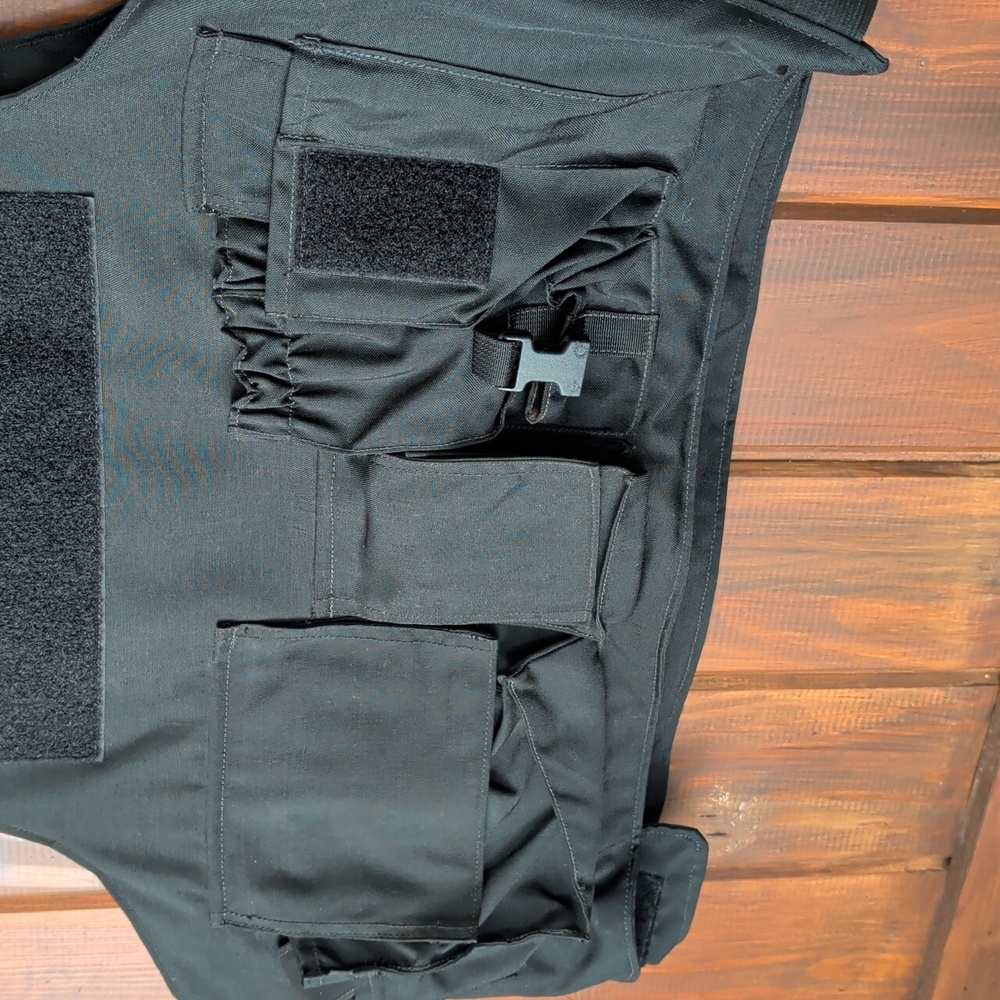 Point Blank Soft Shell Tactical Vest - Picture 2 of 13